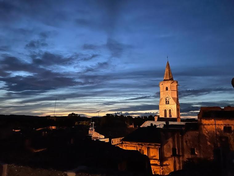 Insolite Studio -La Tour Des Templiers- Montfrin Exterior photo
